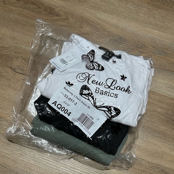 NWT 3-Pack Cotton Maternity Short Sleeve Tops in Size US 4 - Picture 3 of 4